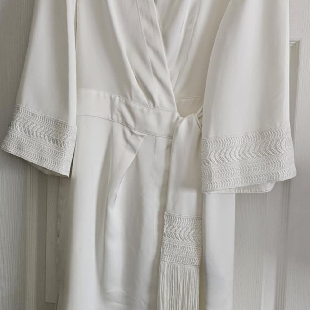 $385 Badgley Mischka Ivory Satin Fringe Bride Wedding Robe Dressing Gown